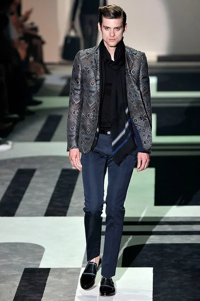 Look 36